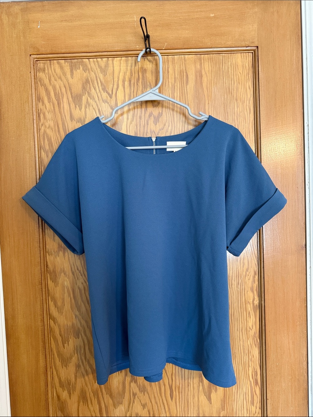 Women's Short Sleeve Professional Blue Top